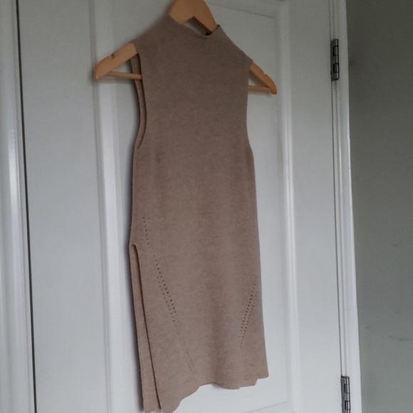 Wilfred Sweaters - Aritzia Wilfred sleeveless top.